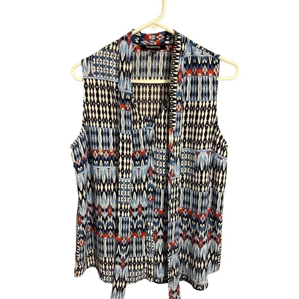 Relativity Sleeveless VNeck Button Down Blouse Women’s Size M Front Tie NWT